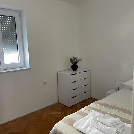 Goki Near Airport And City, Sea View Apartament