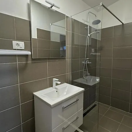 Goki Near Airport And City, Sea View * Kastel Sucurac